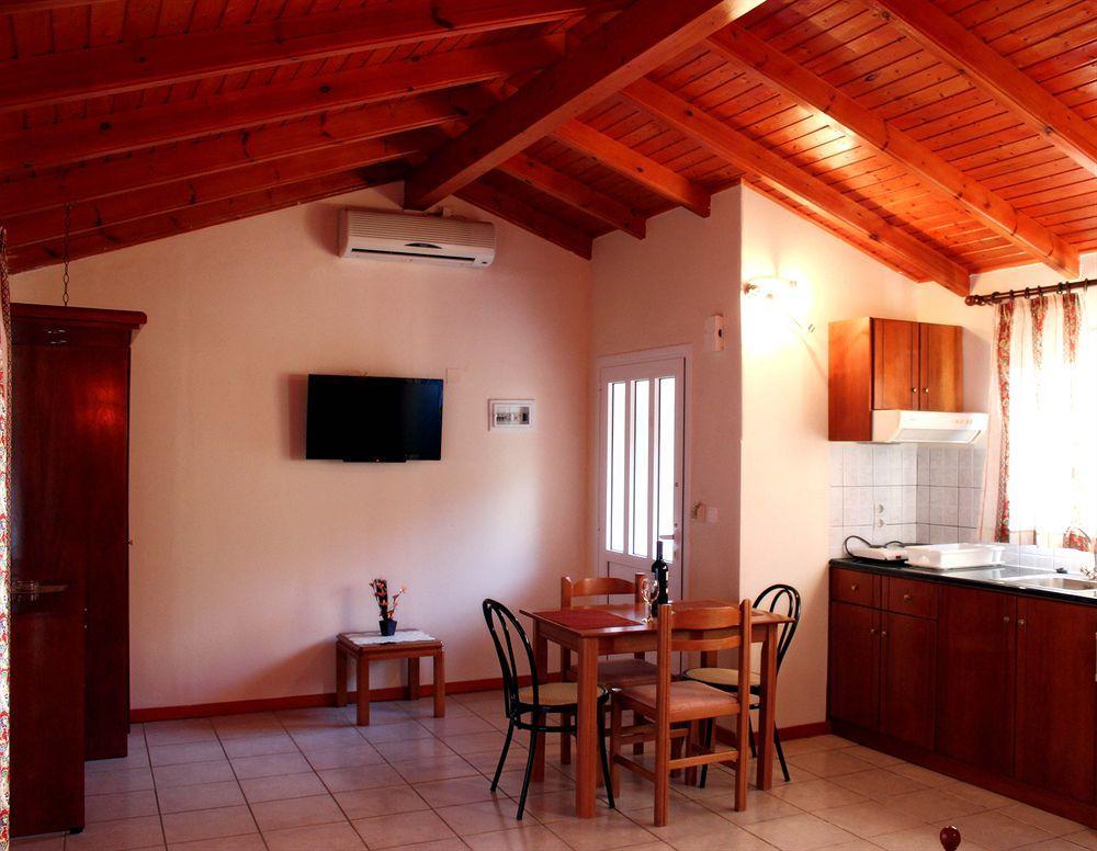 Villa Stefanos Bungalows Nisaki  Buitenkant foto
