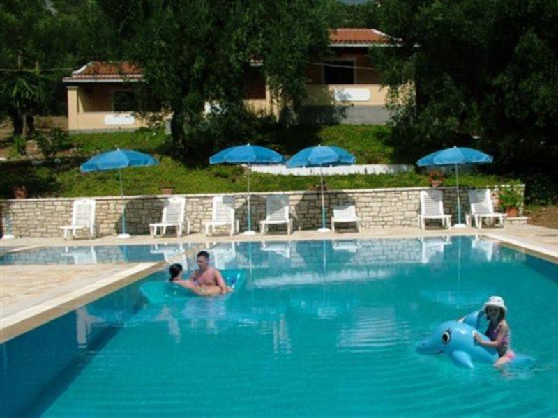 Villa Stefanos Bungalows Nisaki  Buitenkant foto